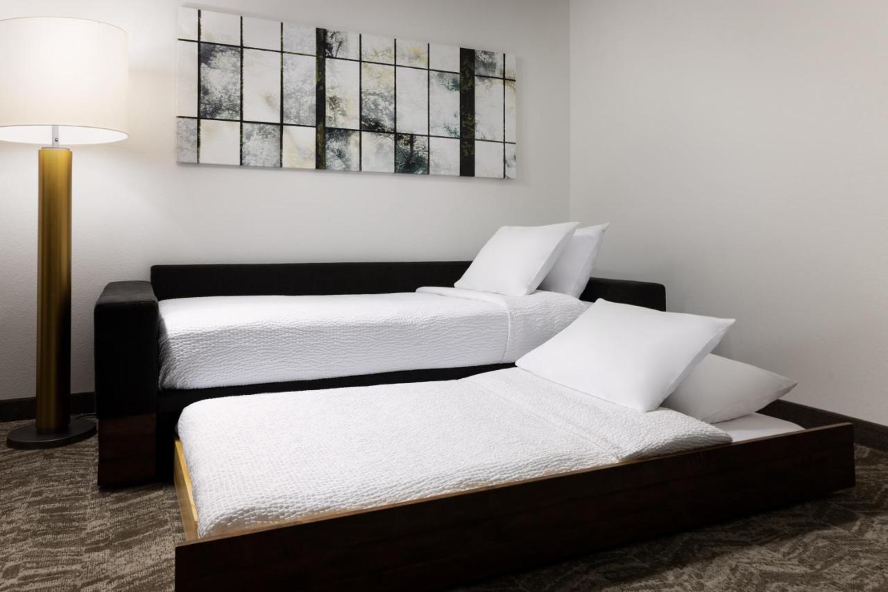 Springhill Suites Fresno Exterior foto